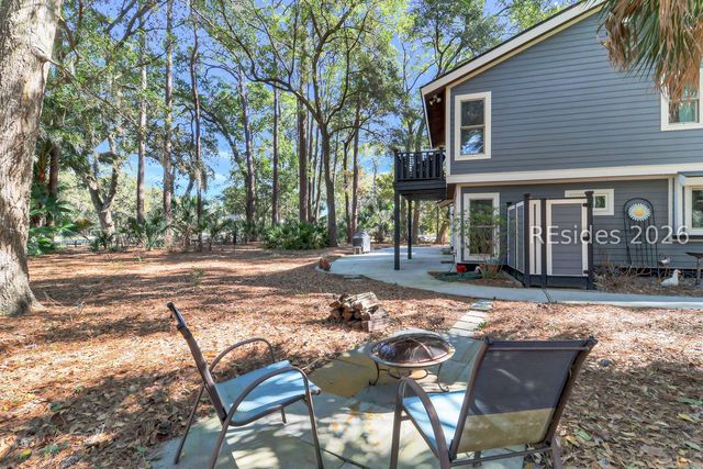 20 Gloucester Rd, Hilton Head Island, SC 29928