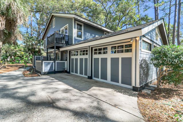 20 Gloucester Rd, Hilton Head Island, SC 29928