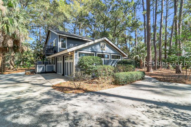 20 Gloucester Rd, Hilton Head Island, SC 29928