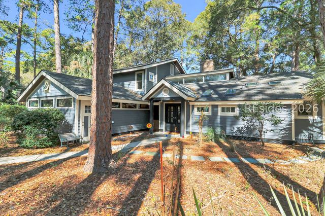 20 Gloucester Rd, Hilton Head Island, SC 29928