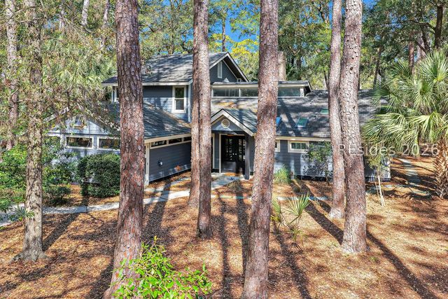 20 Gloucester Rd, Hilton Head Island, SC 29928
