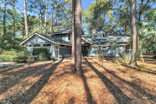 20 Gloucester Rd, Hilton Head Island, SC 29928