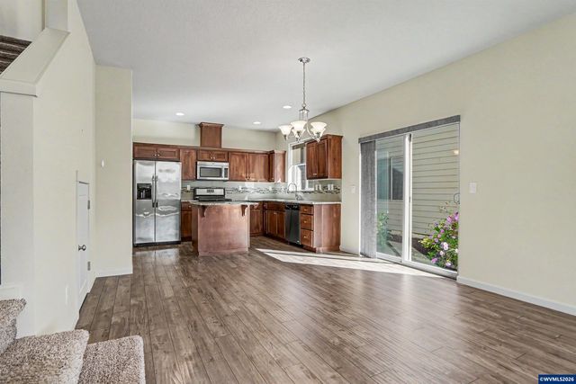 1705 Merganser St, Silverton, OR 97381