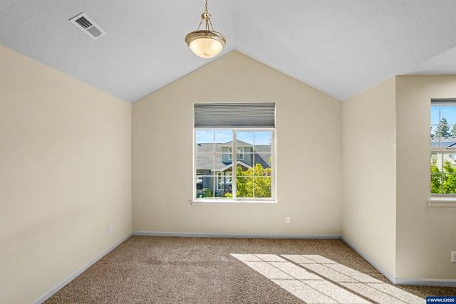 1705 Merganser St, Silverton, OR 97381