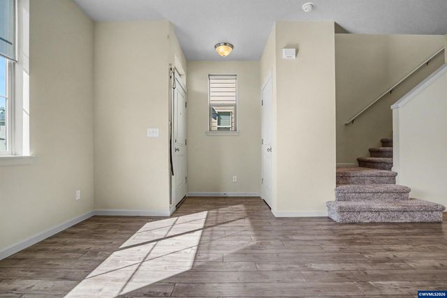 1705 Merganser St, Silverton, OR 97381