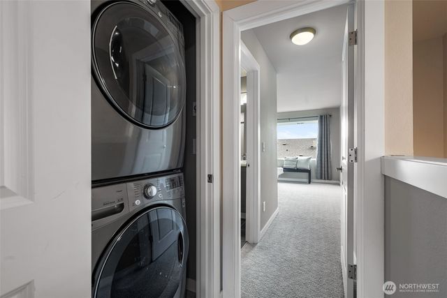 9725 10th Place SW, Seattle, WA 98106