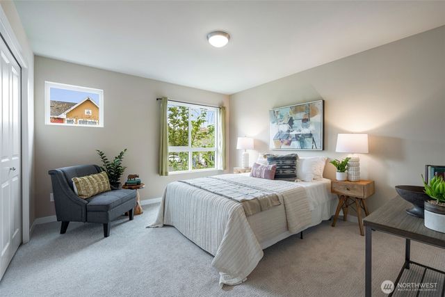 9725 10th Place SW, Seattle, WA 98106