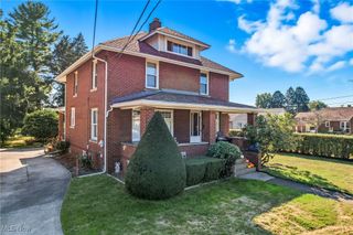 728 E Broad Street, Louisville, OH 44641