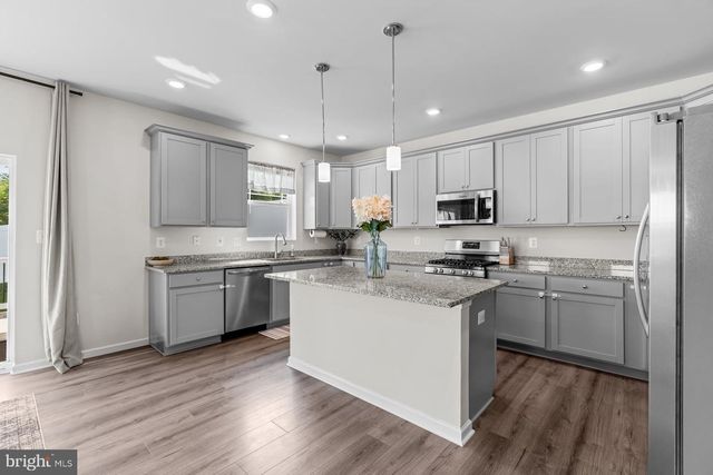 420 HICKORY RIDGE CIR, York, PA 17404