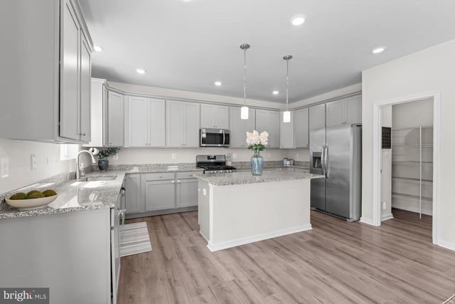 420 HICKORY RIDGE CIR, York, PA 17404