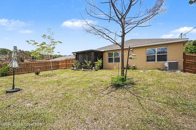 974 Sablon Street SE, Palm Bay, FL 32909