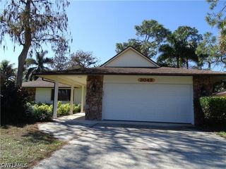 3043 Round Table CT, Naples, FL 34112