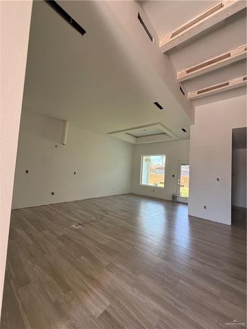 005 Olympia Avenue, Mission, TX 78573