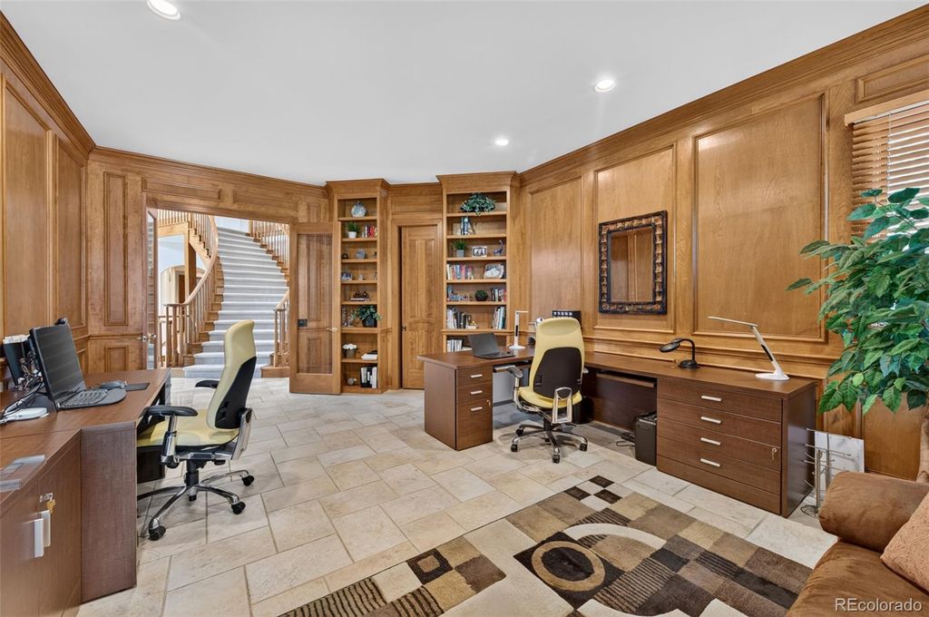 Image 7 of property listing at 49 Golden Eagle Lane, Littleton, CO 80127