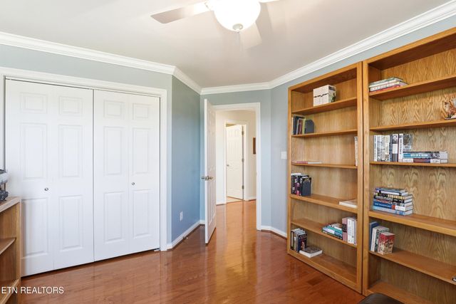 4246 Gravelly Hills Rd, Louisville, TN 37777