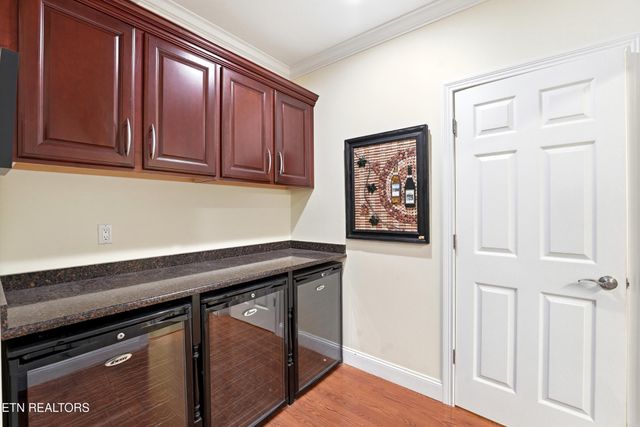 4246 Gravelly Hills Rd, Louisville, TN 37777