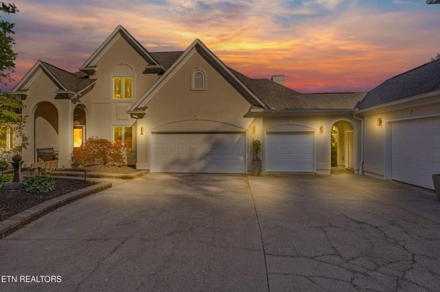 4246 Gravelly Hills Rd, Louisville, TN 37777