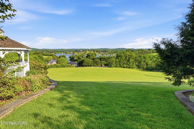 4246 Gravelly Hills Rd, Louisville, TN 37777