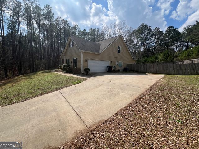 150 W Pennick Drive, Covington, GA 30014