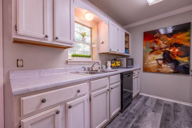 13300 Cherry Hill Dr, Alexander, AR 72002