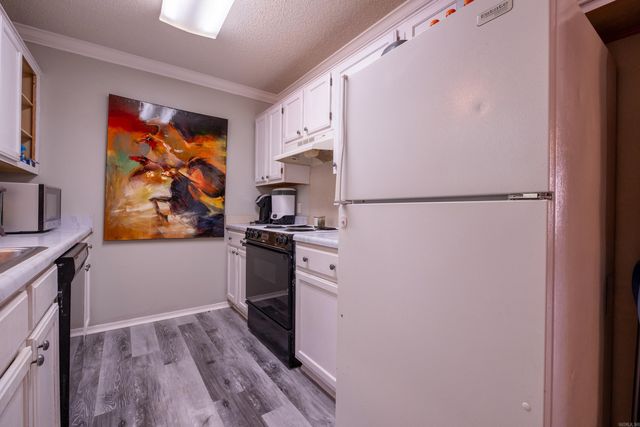 13300 Cherry Hill Dr, Alexander, AR 72002