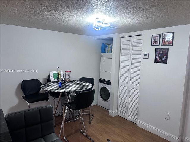 7220 NW 179th St 206, Hialeah, FL 33015