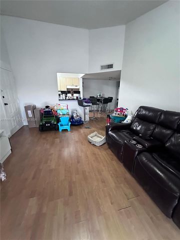 7220 NW 179th St 206, Hialeah, FL 33015