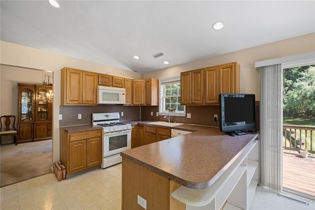 22 Apple Ridge Road, Cumberland, RI 02864