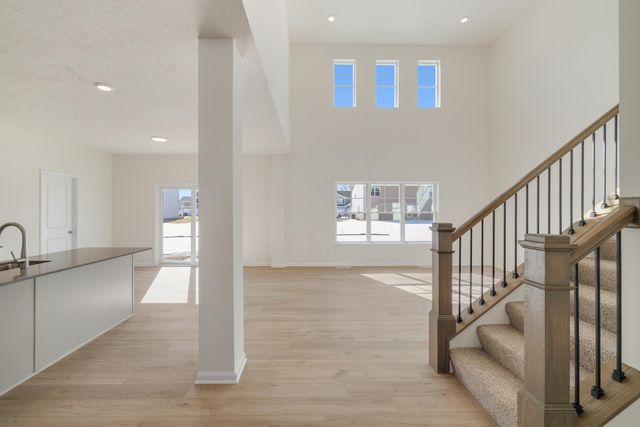 545 E 130th Place, Crown Point, IN 46307