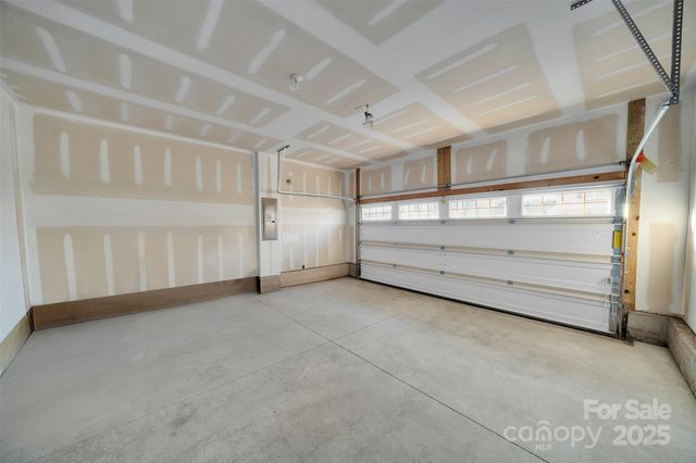 5054 Stonehill Lane, Matthews, NC 28104