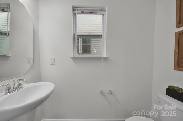 5054 Stonehill Lane, Matthews, NC 28104