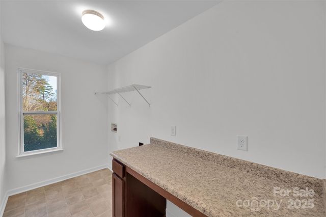 5054 Stonehill Lane, Matthews, NC 28104