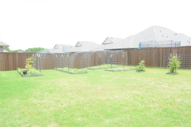11612 Silver Queen Drive, Aubrey, TX 76227