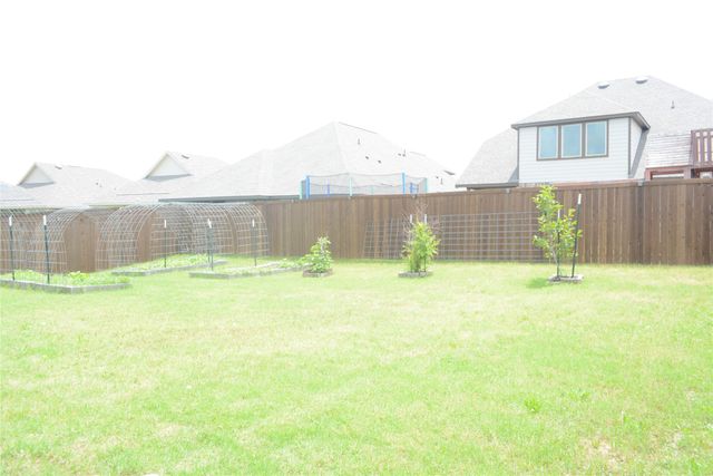 11612 Silver Queen Drive, Aubrey, TX 76227