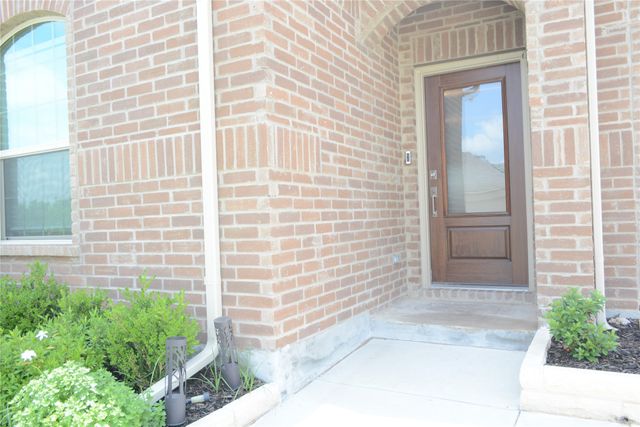 11612 Silver Queen Drive, Aubrey, TX 76227