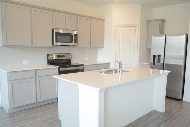 11612 Silver Queen Drive, Aubrey, TX 76227