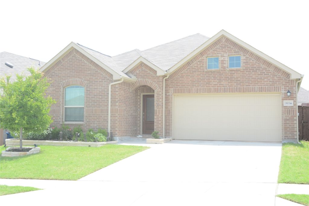 11612 Silver Queen Drive, Aubrey, TX 76227
