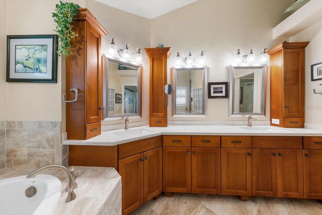 913 WESTWINDS BOULEVARD, Tarpon Springs, FL 34689