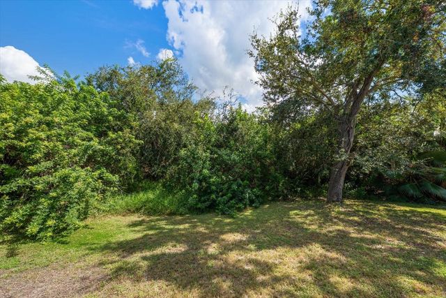 913 WESTWINDS BOULEVARD, Tarpon Springs, FL 34689
