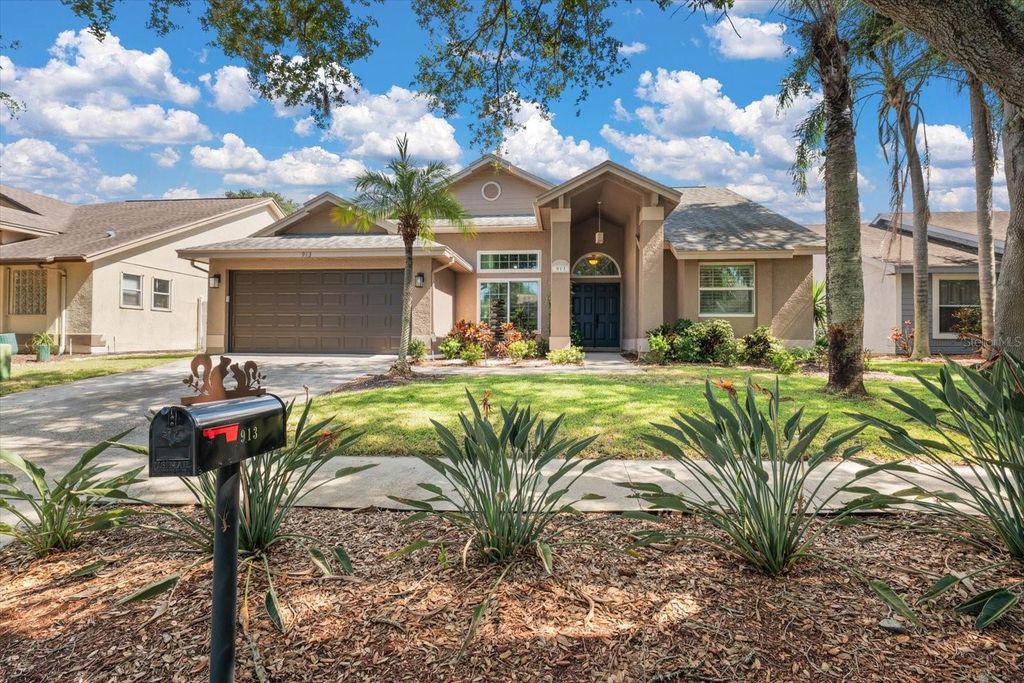 913 WESTWINDS BOULEVARD, Tarpon Springs, FL 34689