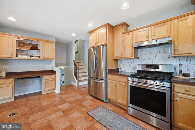 6426 CARRIAGE DR, Alexandria, VA 22310