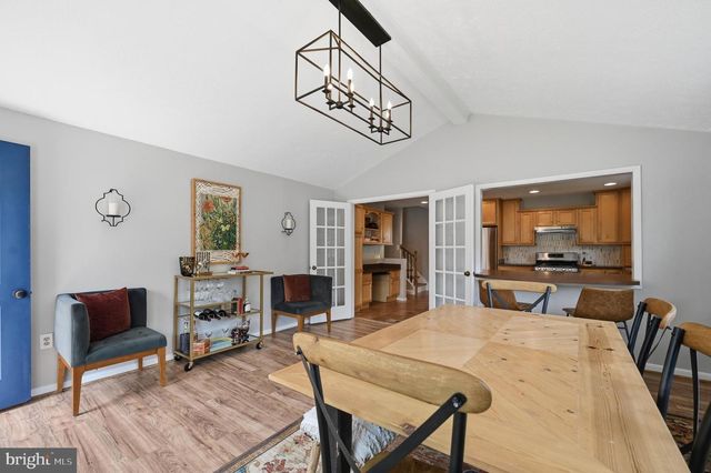 6426 CARRIAGE DR, Alexandria, VA 22310