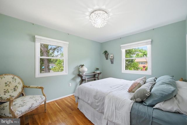 6426 CARRIAGE DR, Alexandria, VA 22310