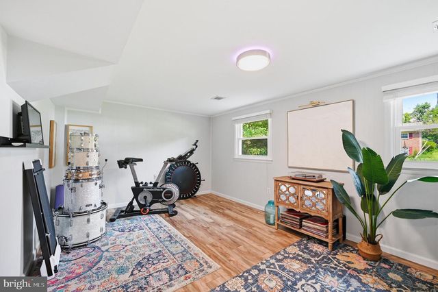 6426 CARRIAGE DR, Alexandria, VA 22310