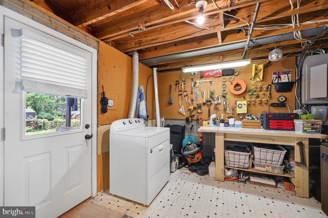 6426 CARRIAGE DR, Alexandria, VA 22310