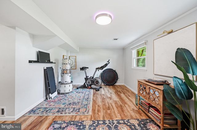 6426 CARRIAGE DR, Alexandria, VA 22310