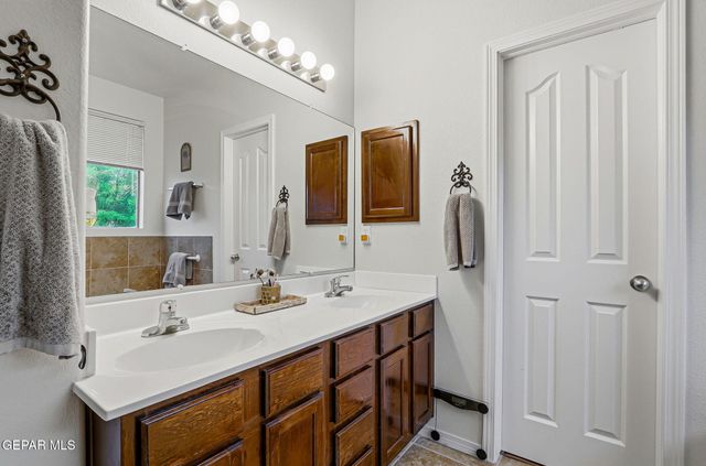 4752 JOSEPH RODRIGUEZ Drive, El Paso, TX 79938