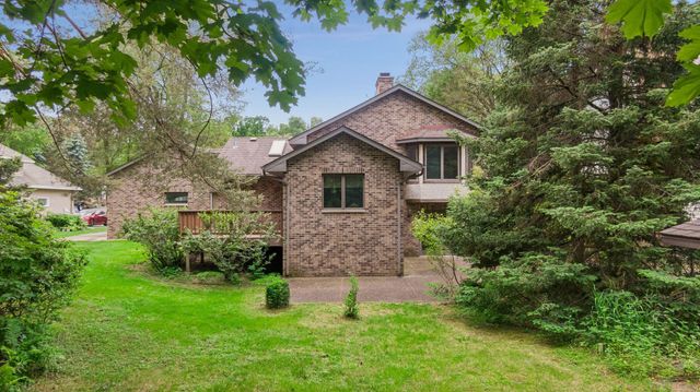 1326 Griffin Avenue, Mahtomedi, MN 55115