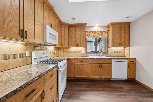1326 Griffin Avenue, Mahtomedi, MN 55115