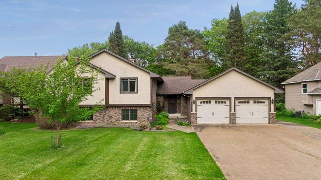 1326 Griffin Avenue, Mahtomedi, MN 55115